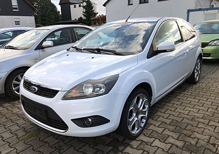 Ford Focus 1,8 Titanium