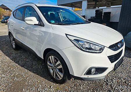Hyundai ix35 2.0 CRDi 100kW Style 4WD Automatik.Rückfahr