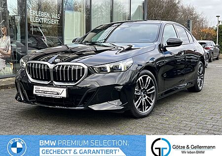 BMW 520i M Sport //Standheizung Pano HeadUp