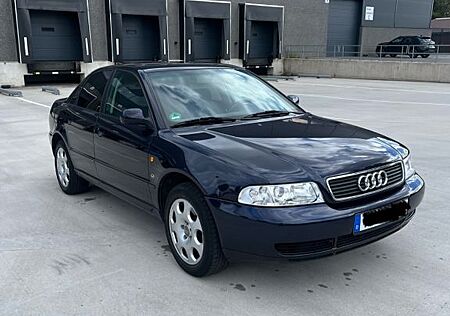 Audi A4 1.6