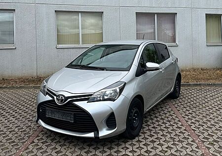 Toyota Yaris 1,33-l-Dual-VVT // 99 PS // EZ 2016