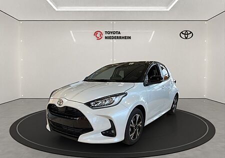 Toyota Yaris Hybrid TEAM BLACK & WHITE LED+CARPLAY+DAB+