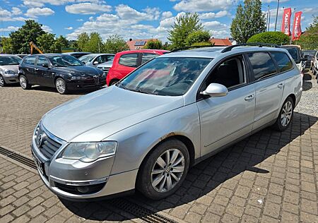 VW Passat Variant Volkswagen Passat 2.0 Klimatr Navi Anhkpl SDach FuZv Sihzg