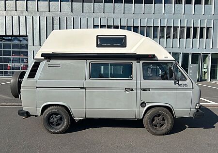 VW T3 Volkswagen Oldtimer Camper mit Hochdach