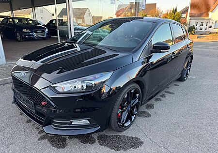 Ford Focus Lim. ST