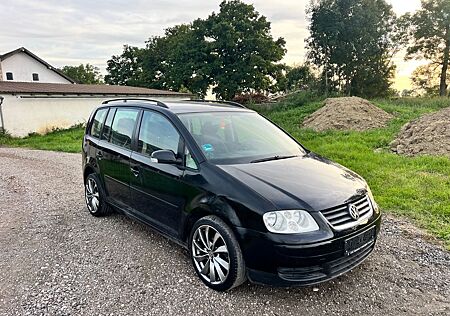 VW Touran Volkswagen 2,0 TDI 140 PS 6 GANG TUV 03-2027