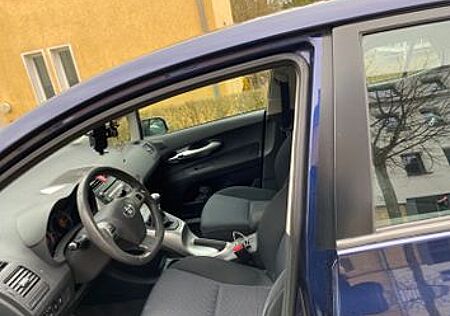 Toyota Auris Comfort 1,33-l-Dual-VVT-i S/S Comfort