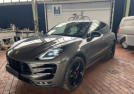 Porsche Macan Turbo