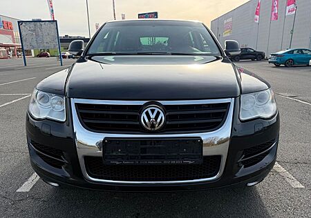 VW Touareg Volkswagen 3.0 V6 TDI Tiptronic Standard