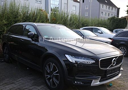 Volvo V90 Cross Country Pro AWD TOP Motorprobleme
