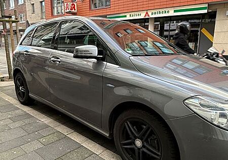 Mercedes-Benz 200 B200