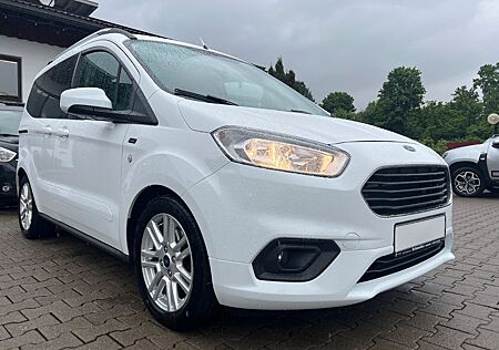 Ford Tourneo Courier Titanium 1.0 EcoBoost *8-Fach*
