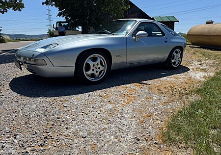 Porsche 928 GTS/WIE NEU/ VON KOMPLETT ÜBERHOLT