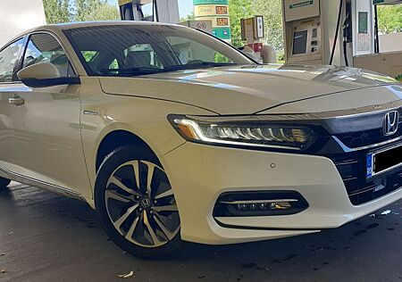 Honda Accord HYBRID 2.0