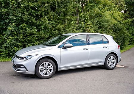 VW Golf Volkswagen 8 - 1.5 TSI Life 131 PS Bj. 07/2020