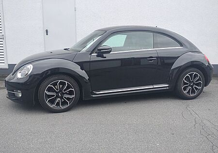 VW Beetle Volkswagen 1.2 TSI simply black & cool