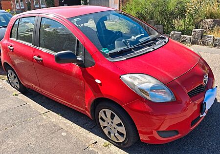 Toyota Yaris 1,0-l-VVT-i Cool Cool