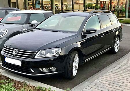 VW Passat Variant Volkswagen 2.0 TDI DPF Highline Variant ...