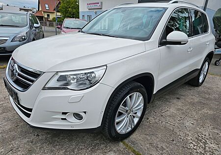 VW Tiguan Volkswagen 4Motion Navi Bi-Xenon Leder Kamera Panora