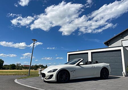 Maserati Gran Cabrio 4.7V8 GT 460PS Grosses Navi Facelift