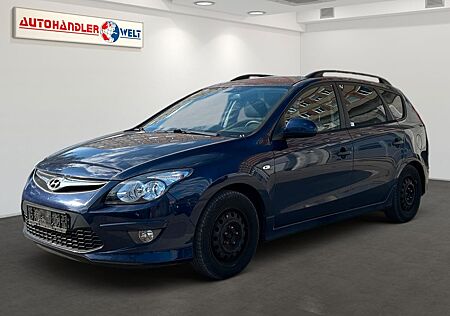 Hyundai i30 Kombi 1.6i Automatik Klima SHZ AHK