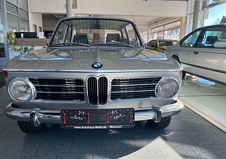 BMW 2002 , Leder, Frame-Off Restaurierung, Oldtimer,