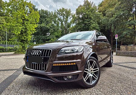 Audi Q7 3.0 TDI QUATRO S-Line PLUS 7Sitzer Pano AHK
