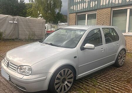 VW Golf Volkswagen 2.3 Highline V5 Automatik