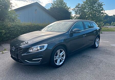 Volvo V60 D6 Summum AWD Plug-in Hybrid Aut.