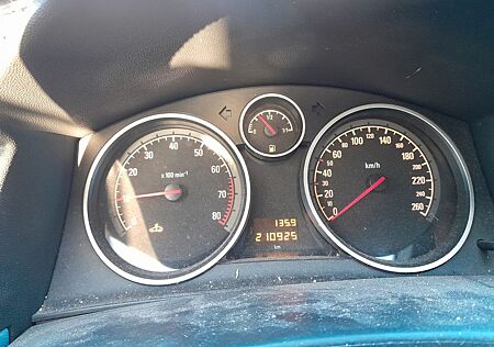 Opel Astra 1.4 Twinport -