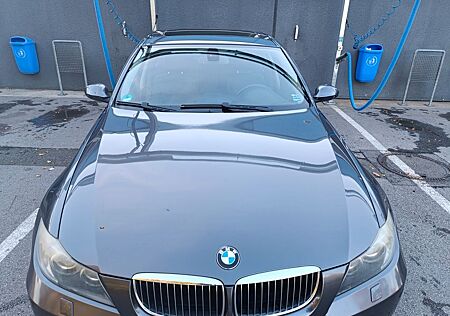 BMW 330iA Vollleder, Sportsitze,