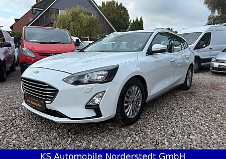 Ford Focus Turnier Titanium Automatik 1Hand