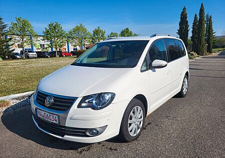 VW Touran Volkswagen Freestyle