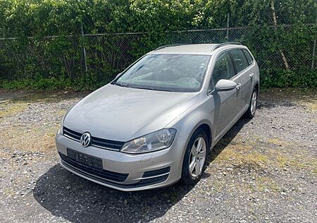 VW Golf Volkswagen 1.6 TDI BMT Leder-Navigation-Euro6