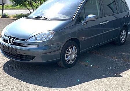 Peugeot 807 Family HDi FAP 135