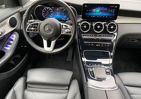Mercedes-Benz GLC 300 e 4MATIC AMG-LINE 1.HAND Diamantweiß-Met