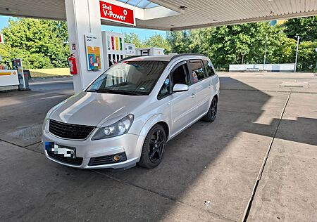 Opel Zafira 2.2 direct -