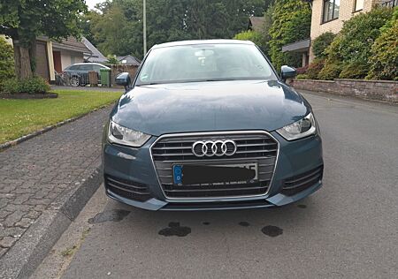 Audi A1 1.0 TFSI Sportback - Navi, Kamera, Klima
