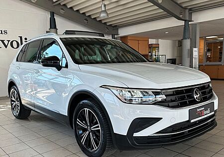 VW Tiguan Volkswagen Active 2.0TDI/DSG/PANO/VIRTUELL/AHK/ACC/