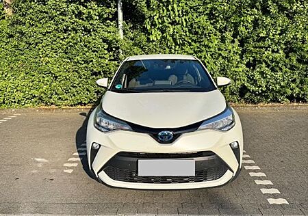 Toyota C-HR 2.0 Hybrid Team D Navi Kamera SHZ TÜV 05/26
