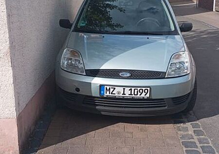 Ford Fiesta 1.3 51kW
