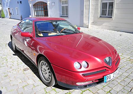 Alfa Romeo GTV 2.0 V6 TB -