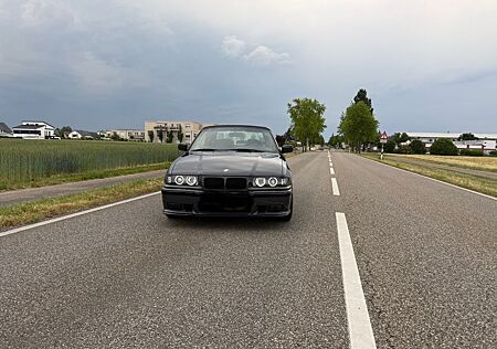 BMW 320i Cabrio