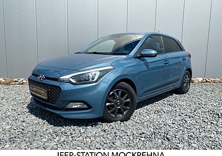 Hyundai i20 blue Trend KLIMA SCHECKHEFT SPURHALTEASSIST