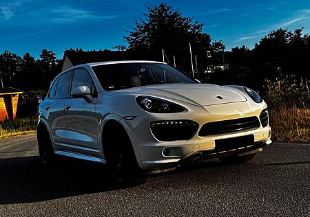 Porsche Cayenne Diesel21"GTS-Sportpaket*PANO*LEDER*NAVI*