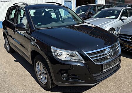 VW Tiguan Volkswagen Trend & Fun 2.HD KLIMA PDC AHK ALU NAVI
