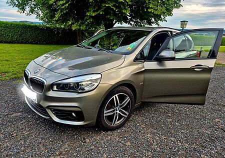 BMW 2er 220 Active Tourer 220d xDrive Sport Line A S...