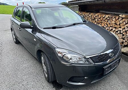 Kia ANDERE Ceed Edition 7
