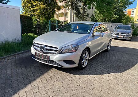 Mercedes-Benz A 180 A -Klasse CDI / Navi Camara Stz heizung