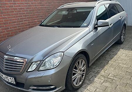 Mercedes-Benz E 250 CDI 4MATIC T BlueEFFICIENCY Autom. -